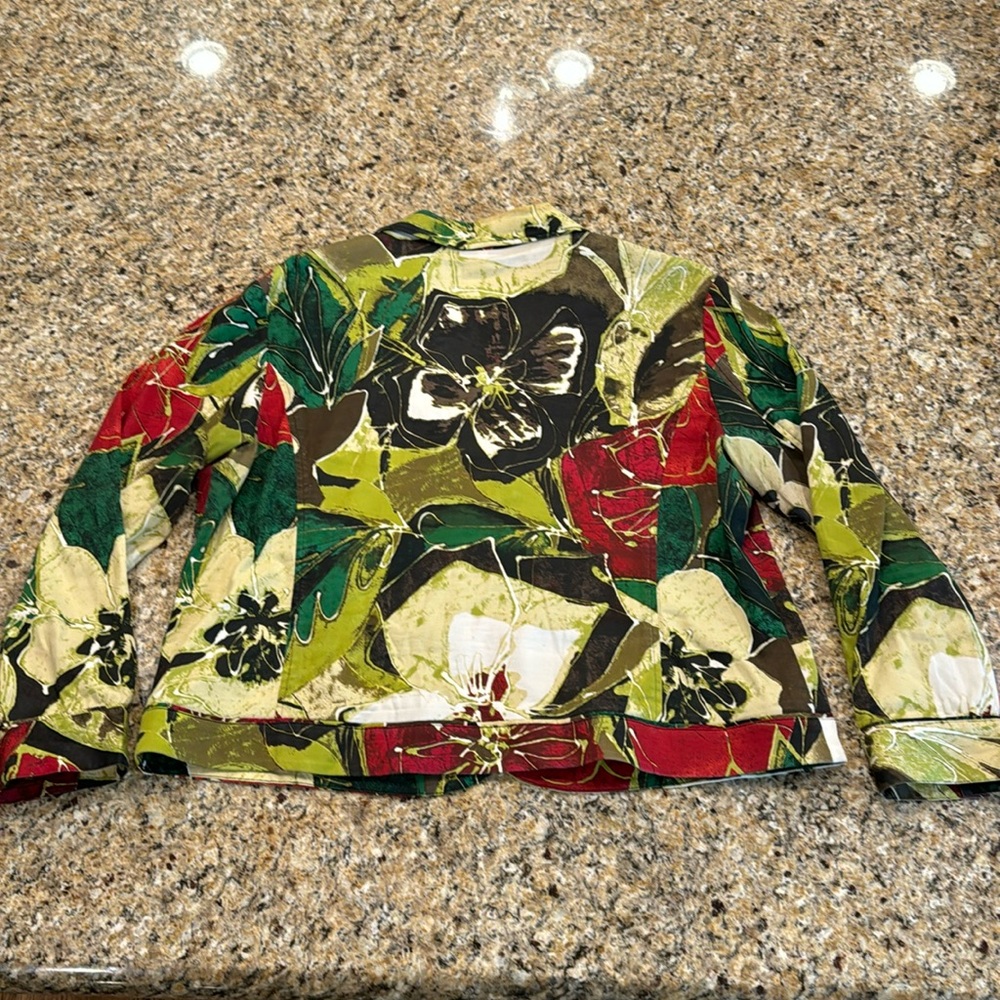 Chicos Cropped Jacket, Size 3, Pockets, Button Up - image 5